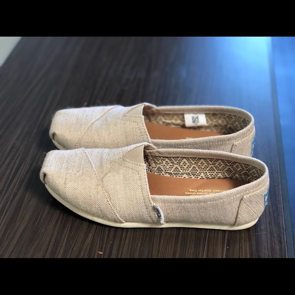 Toms shoes - Picture 2 of 3